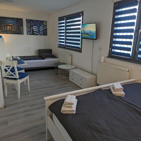 Lovely Studio With Free Parking On Premisis Asten Eksteriør bilde