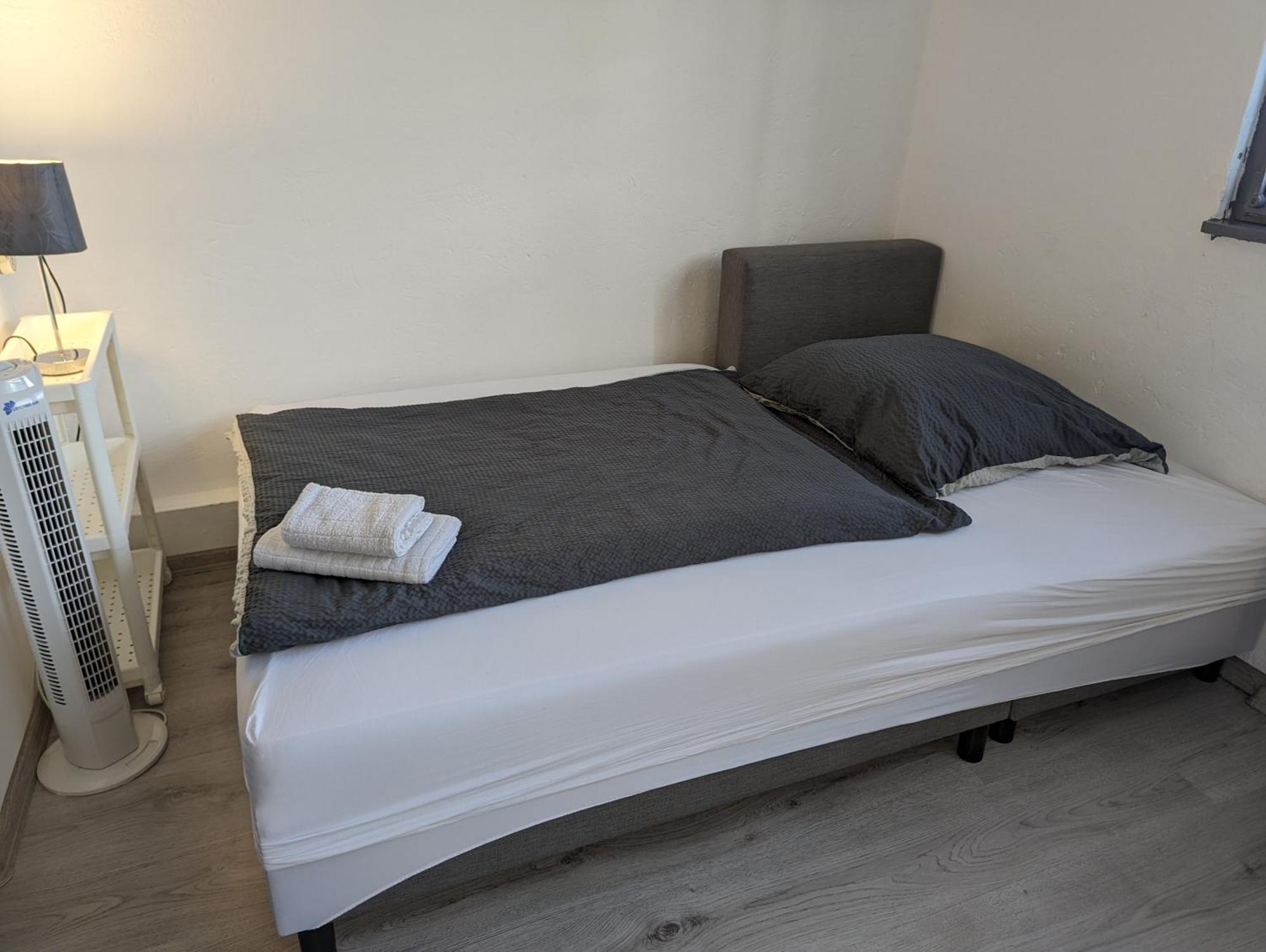 Lovely Studio With Free Parking On Premisis Asten Eksteriør bilde